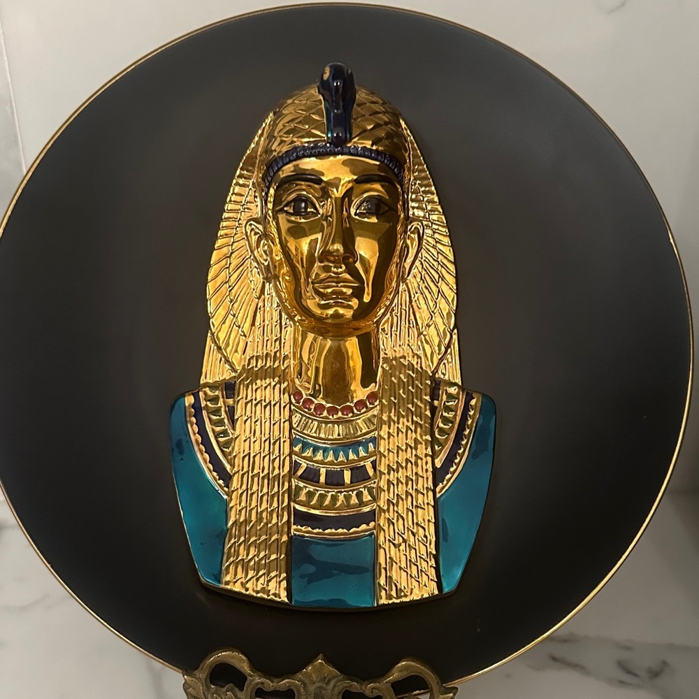 Egypt: The Splendours of an Ancient World Cleopatra: Empress & Enchantress
